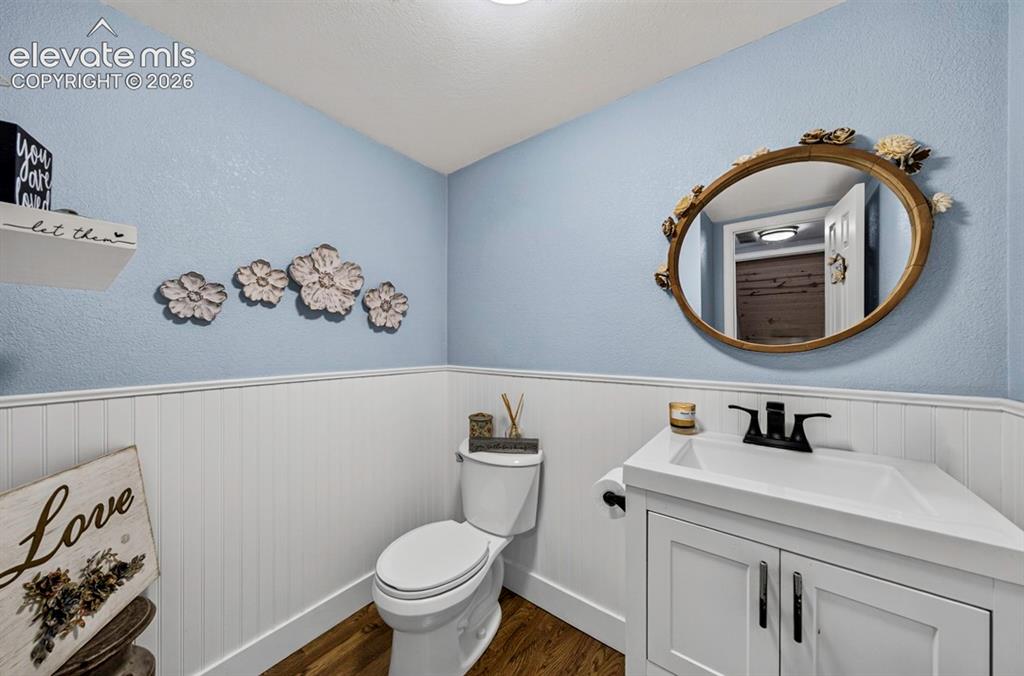 Image 14 of 31: Bathroom