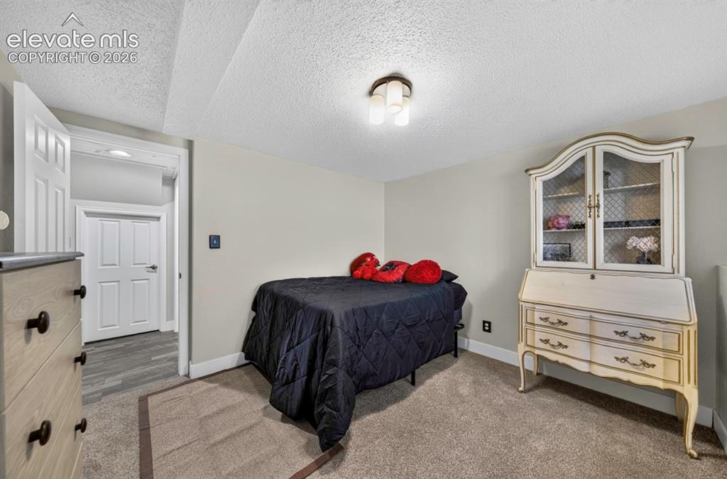 Image 15 of 31: Bedroom