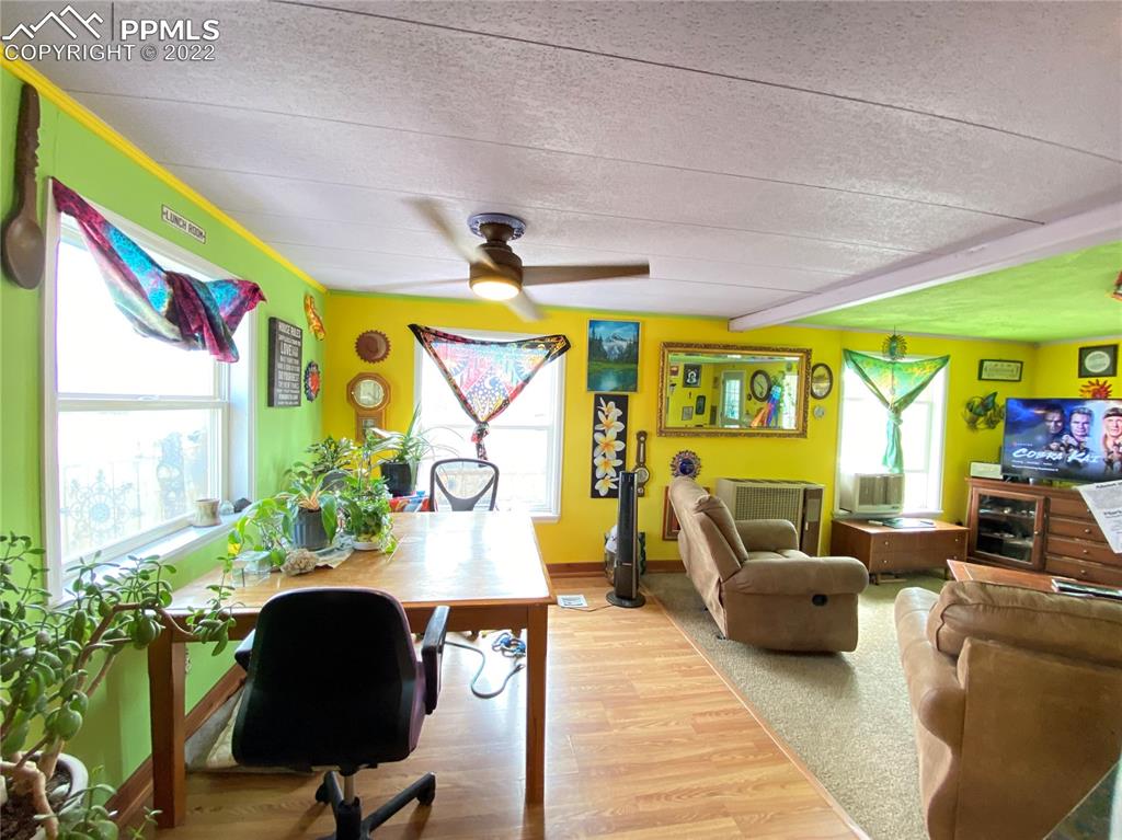 Listing 1905584, Image 10 of 35