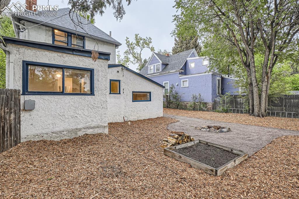 Image 25 of 28: Backyard