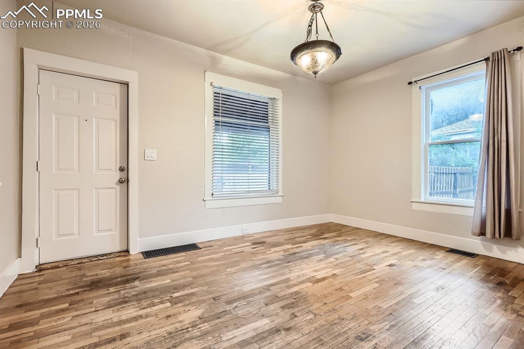 Image 6 of 28: Lower Unit Living Room