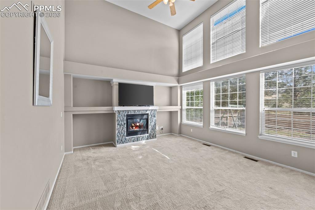 Image 10 of 40: Living Room