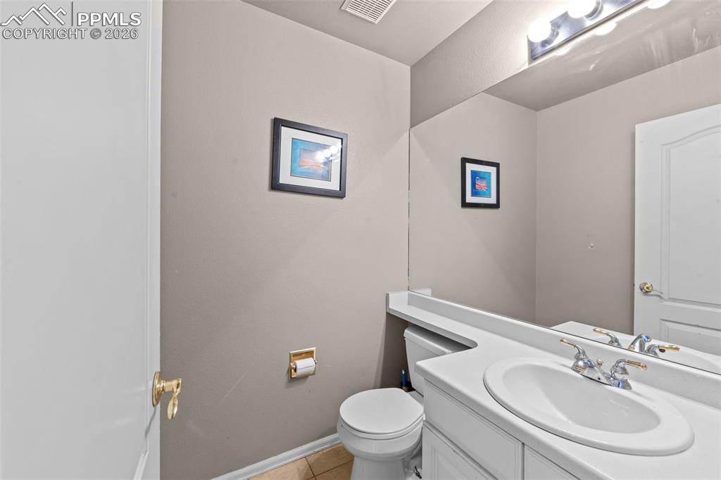 Image 13 of 40: Bathroom