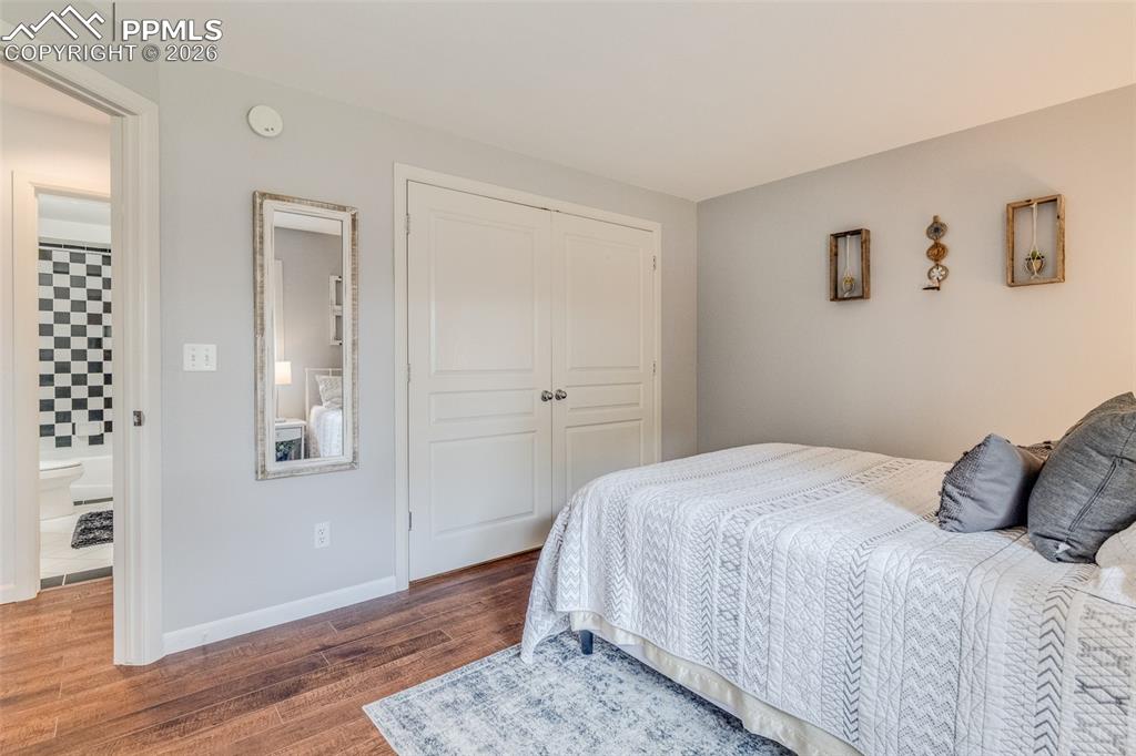 Image 44 of 50: Bedroom