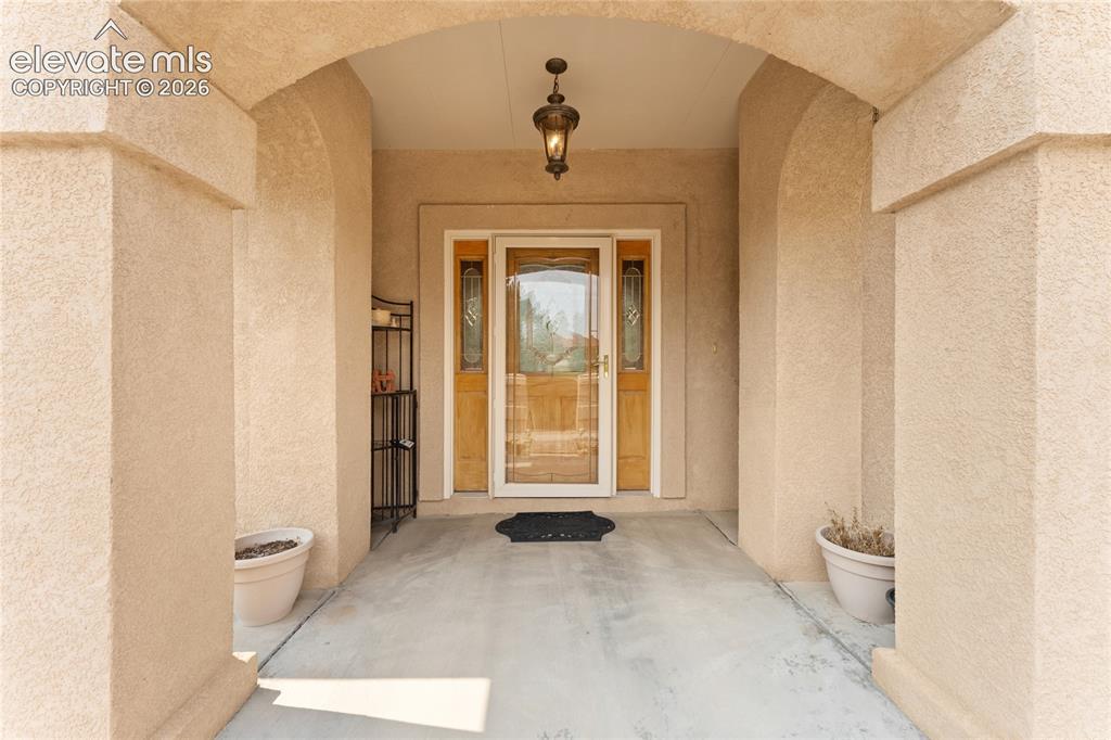 Image 10 of 48: Entry