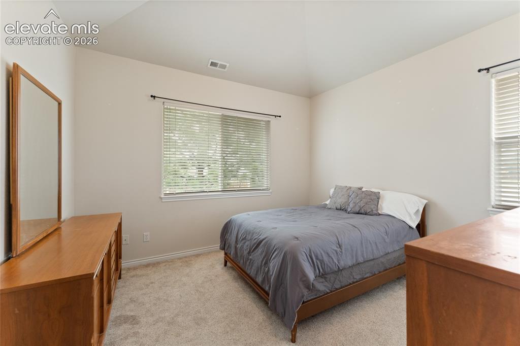 Image 31 of 48: Bedroom