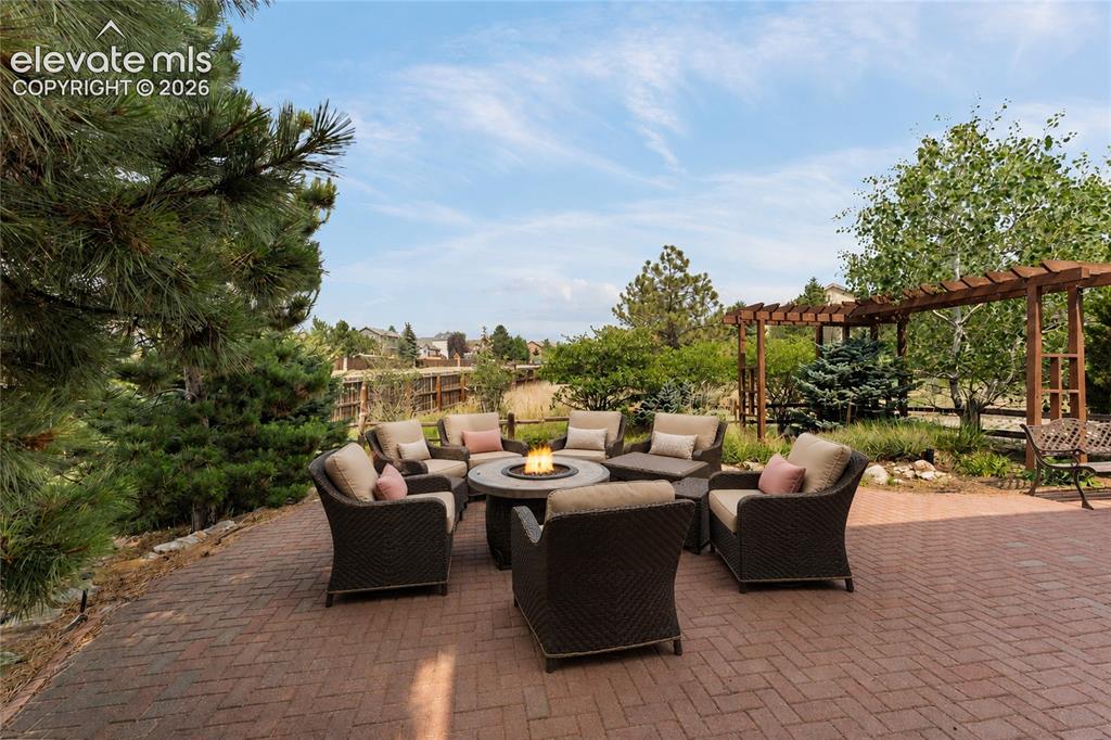 Image 45 of 48: Patio