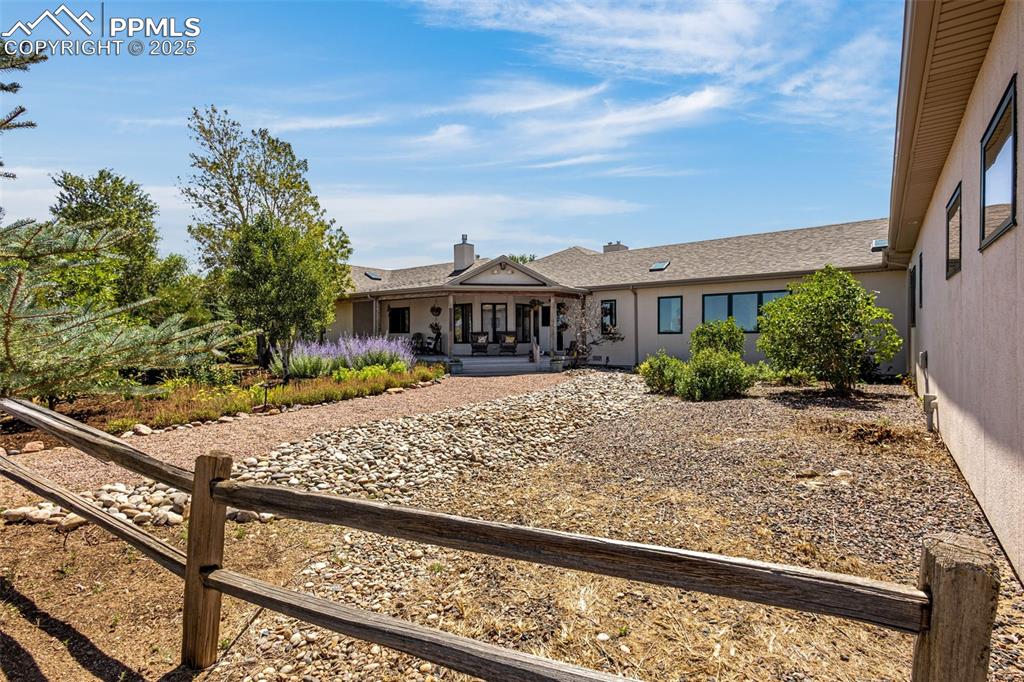 Image 2 of 50: Back of Structure