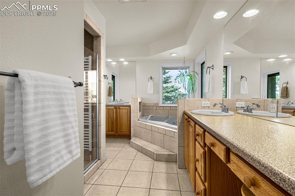 Image 25 of 50: Master Bathroom