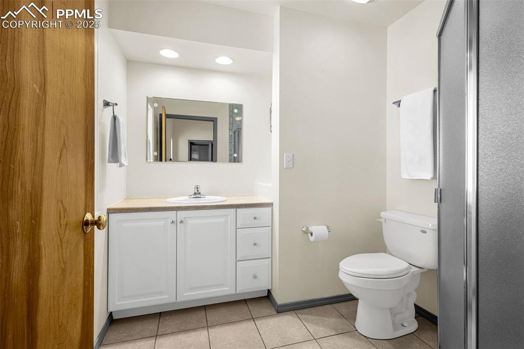 Image 32 of 50: Jr. Suite Bathroom