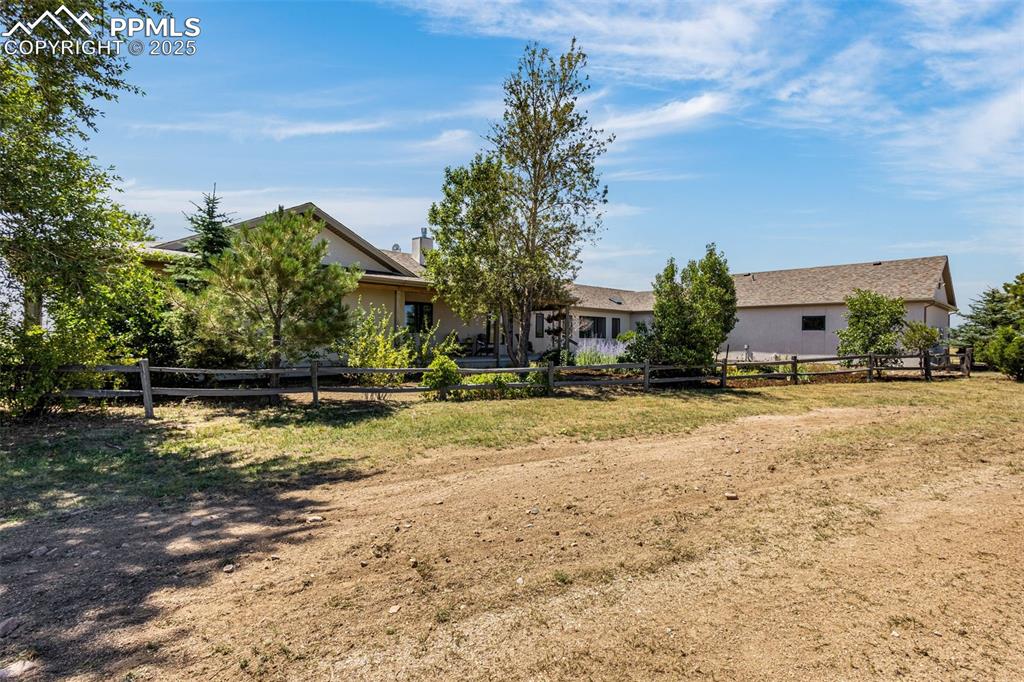 Image 38 of 50: Back of Structure