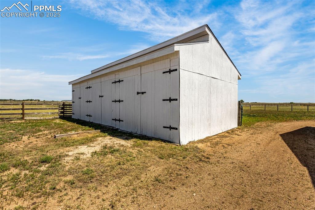 Image 45 of 50: Barn