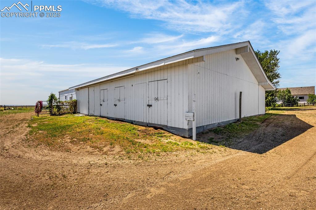 Image 46 of 50: Stable