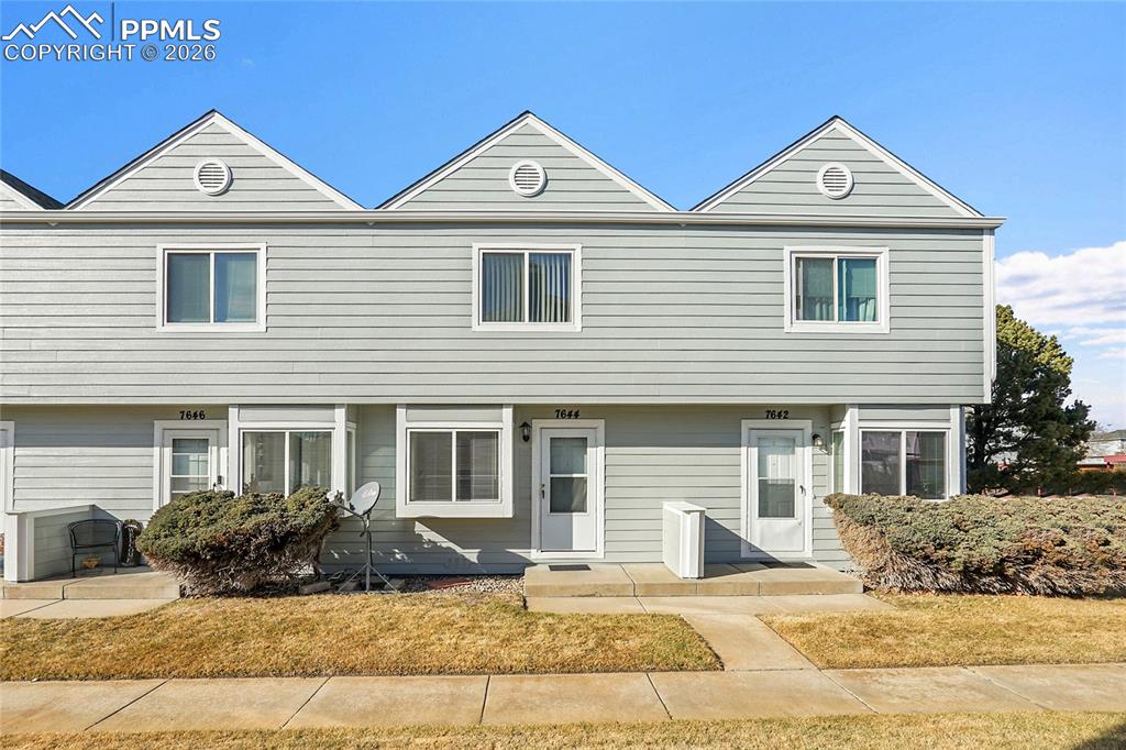 Image 1 of 14: Front of Structure