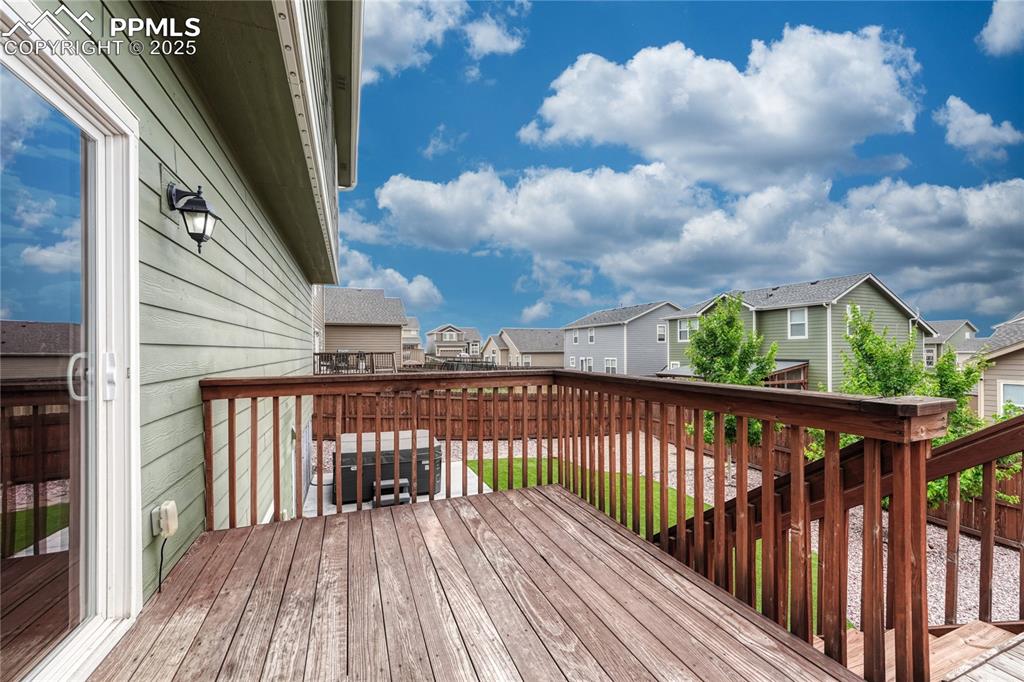 Image 48 of 50: Deck
