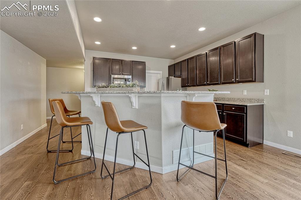 Image 9 of 50: Kitchen