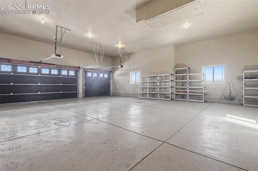 Image 44 of 50: 6 Car Tandem w/Attic Storage