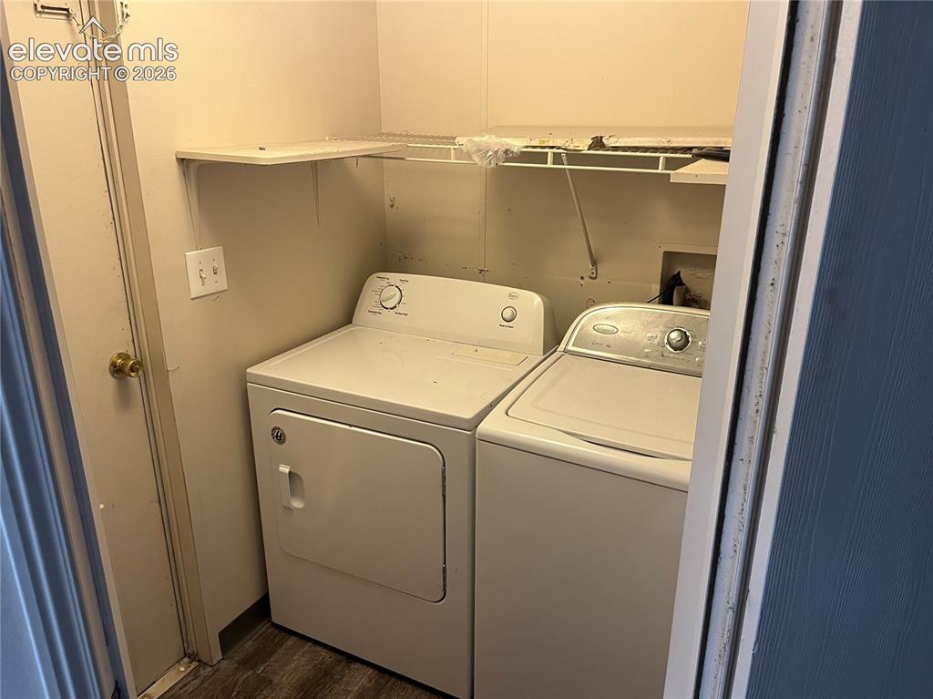Image 8 of 13: Laundry