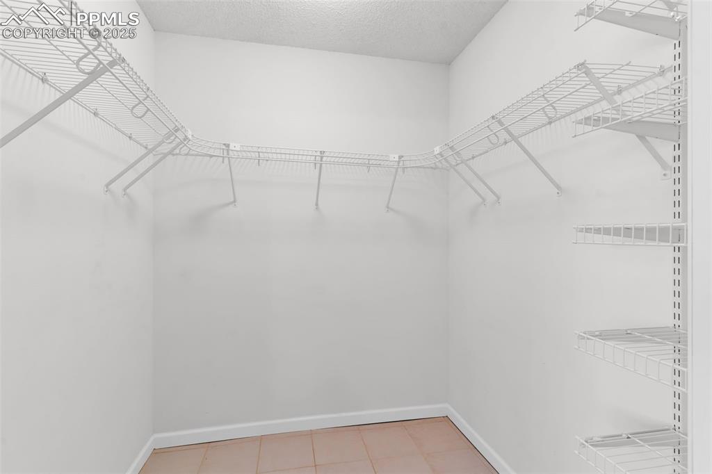 Image 20 of 43: Closet