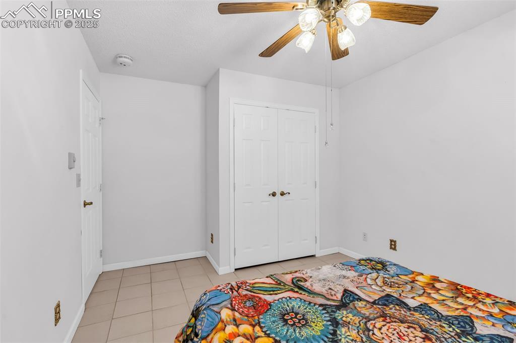 Image 23 of 43: Bedroom