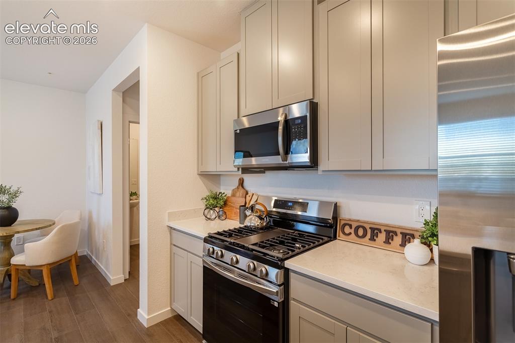 Image 6 of 28: Kitchen