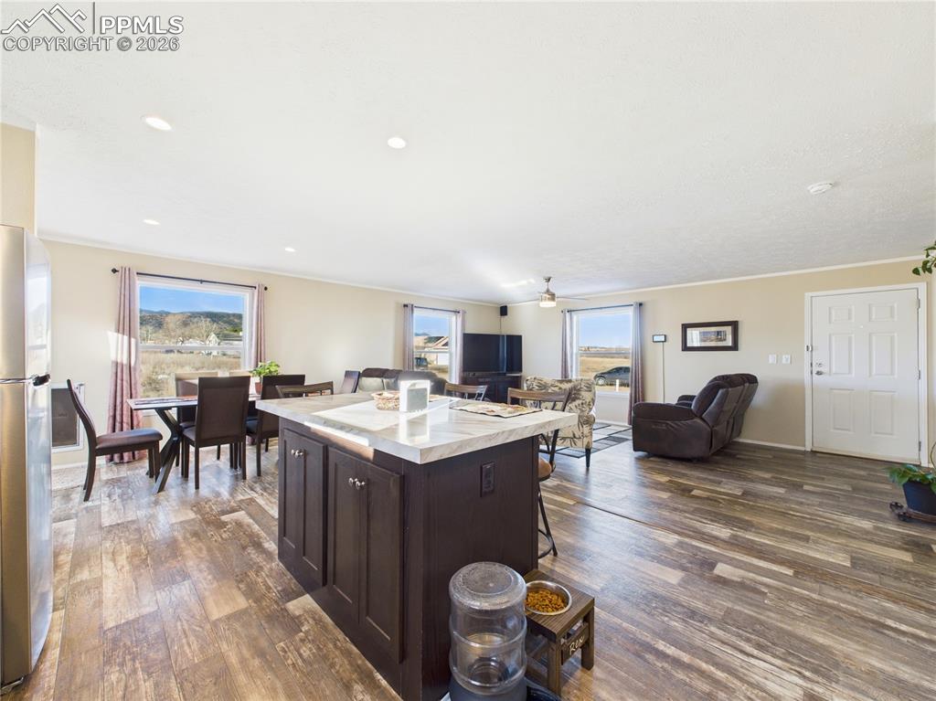 Image 12 of 41: Kitchen