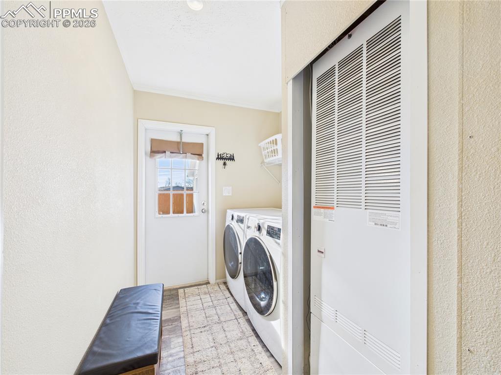 Image 18 of 41: Laundry