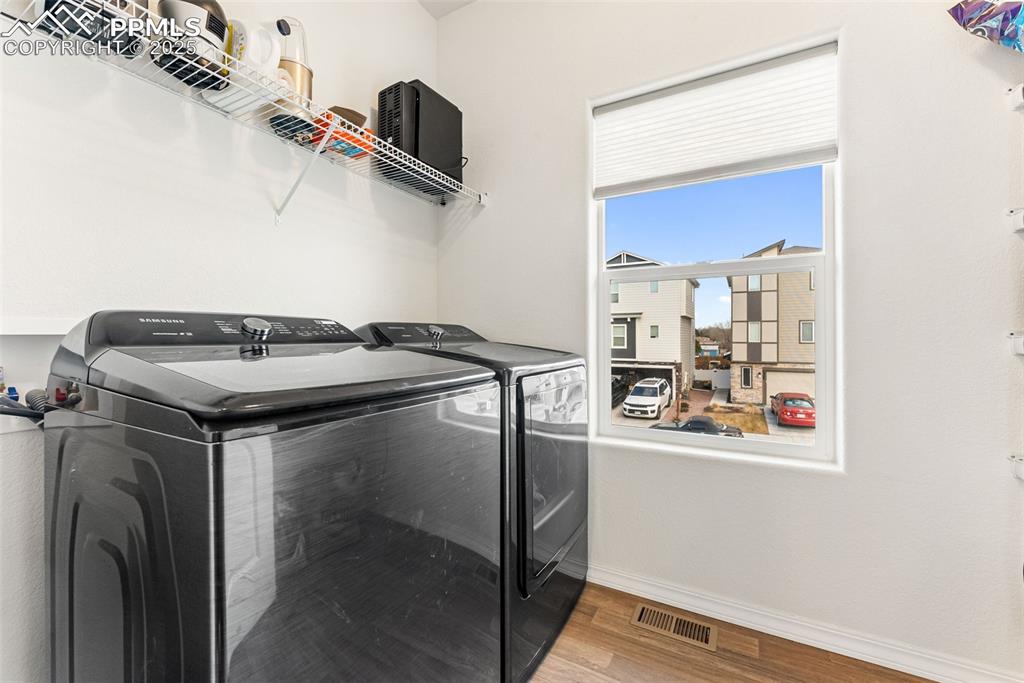 Image 16 of 39: Laundry