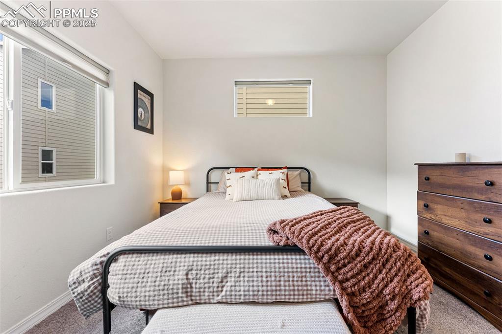 Image 18 of 39: Bedroom