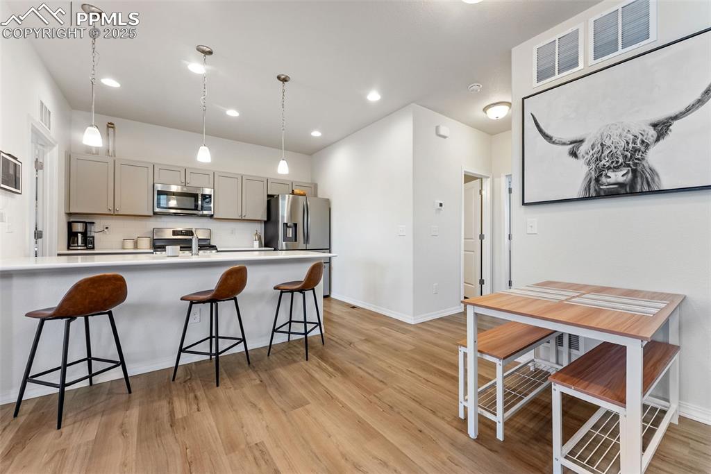 Image 9 of 39: Kitchen