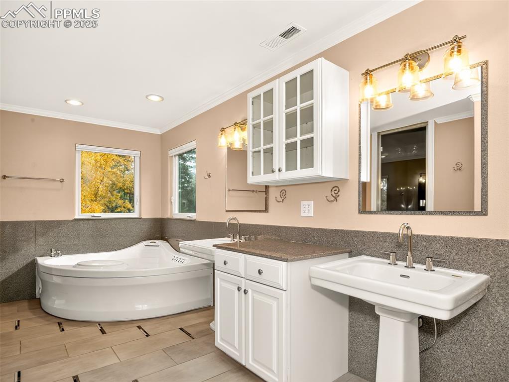 Image 38 of 50: Master Bathroom