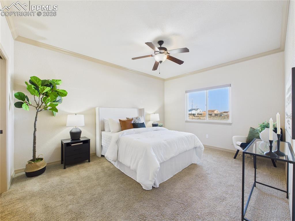 Image 28 of 50: Bedroom