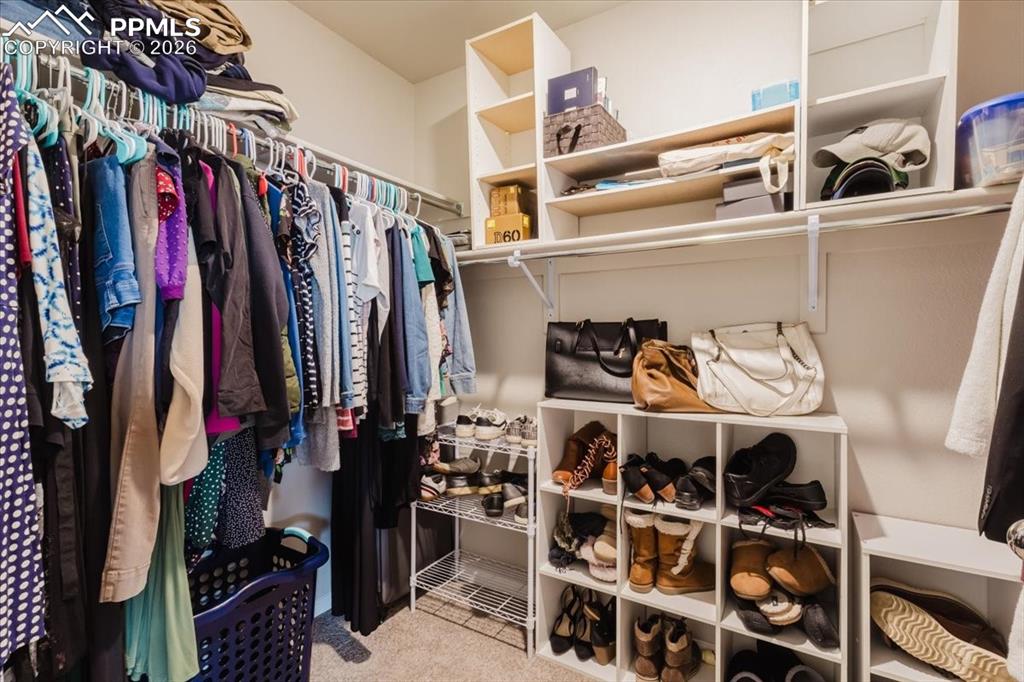 Image 25 of 46: Closet