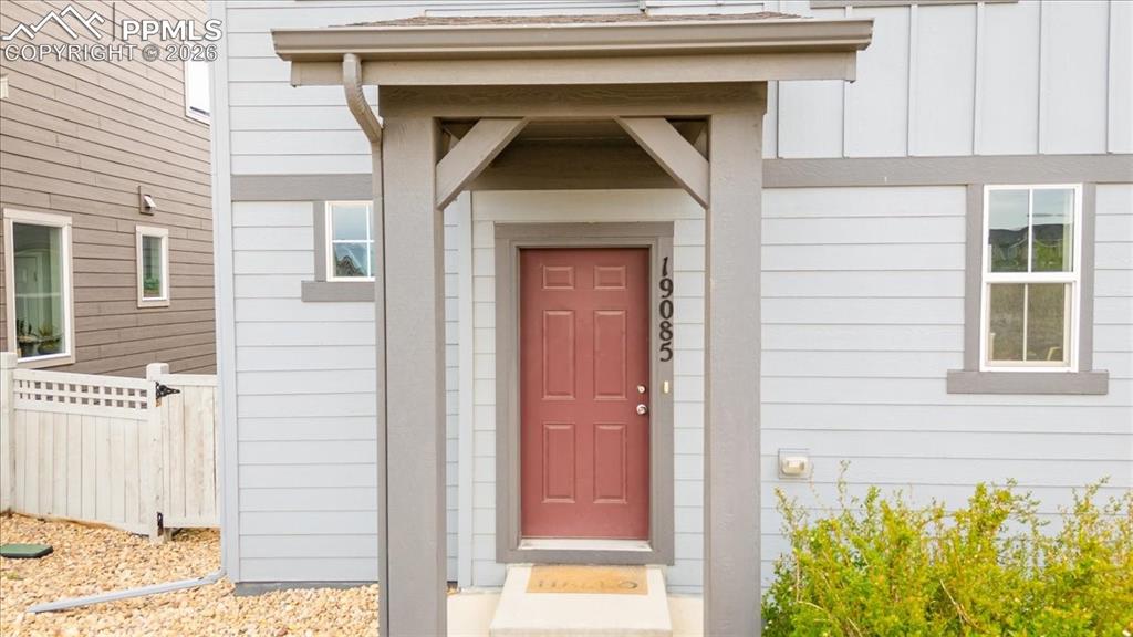Image 5 of 46: Entry