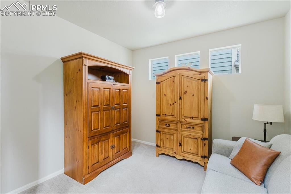 Image 9 of 46: Sitting Room