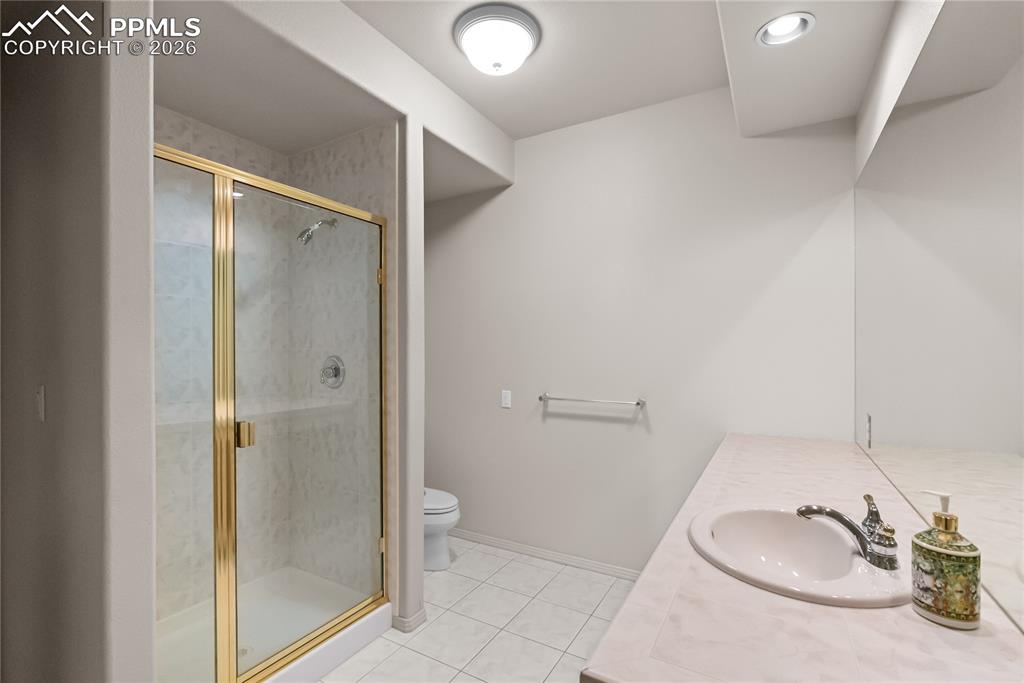 Image 34 of 40: Basement.