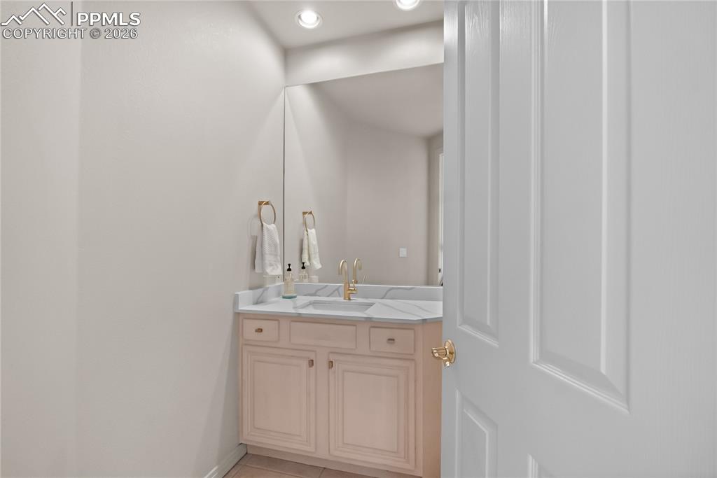 Image 35 of 40: Half bath.