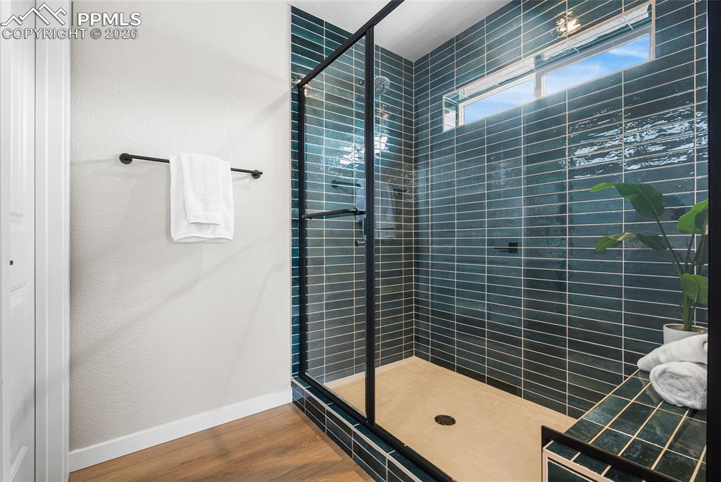 Image 18 of 29: Secondary Ensuite on Main Floor