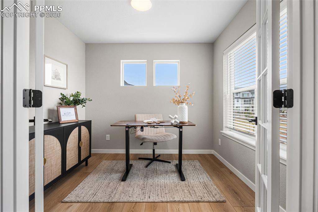 Image 19 of 29: Bathroom