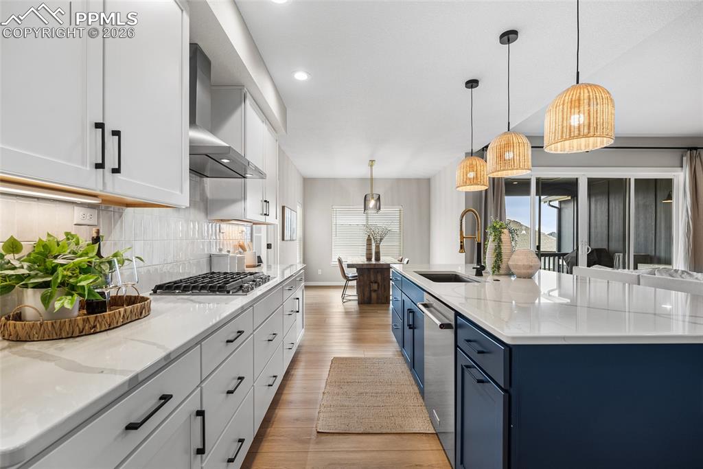 Image 5 of 29: Kitchen