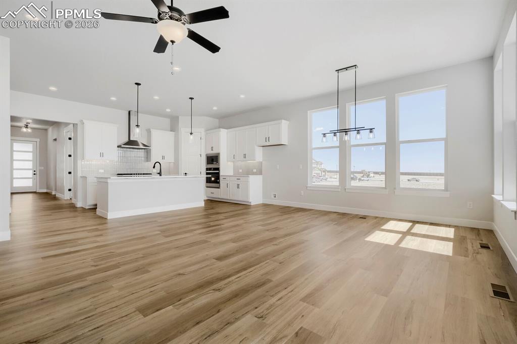 Image 6 of 28: Living Room