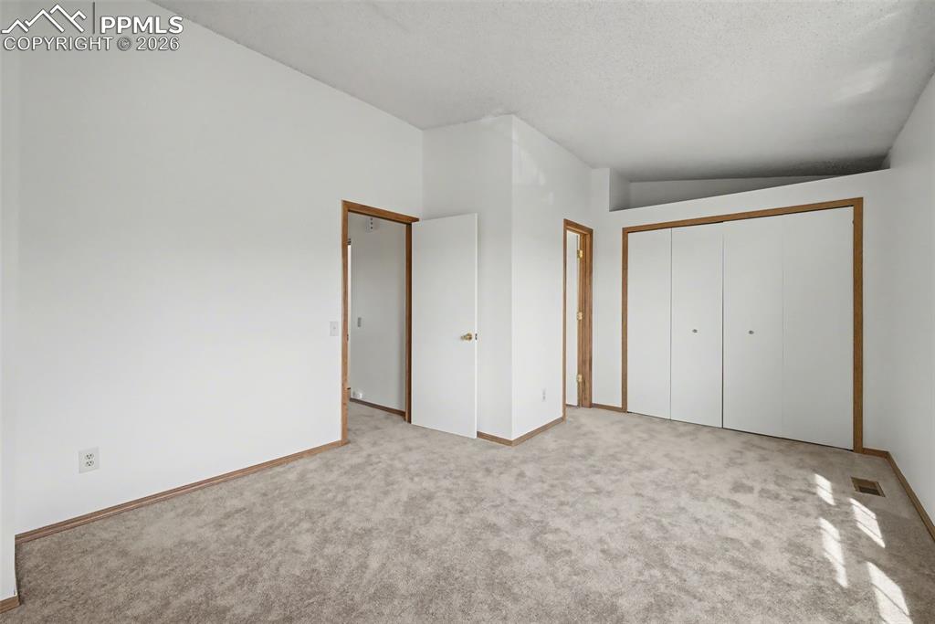 Image 19 of 40: Bedroom