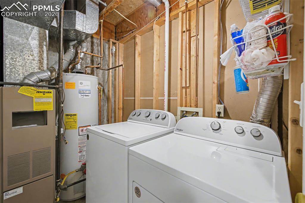 Image 35 of 40: Laundry