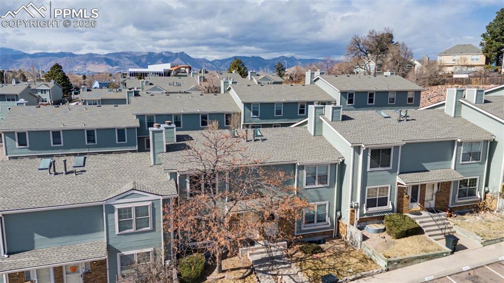 Image 4 of 40: Front of Structure