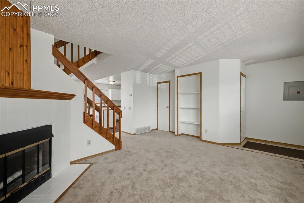 Image 9 of 40: Living Room