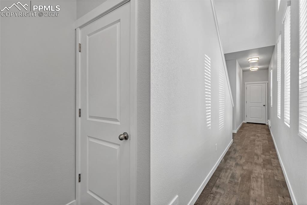 Image 5 of 31: Upper level unit