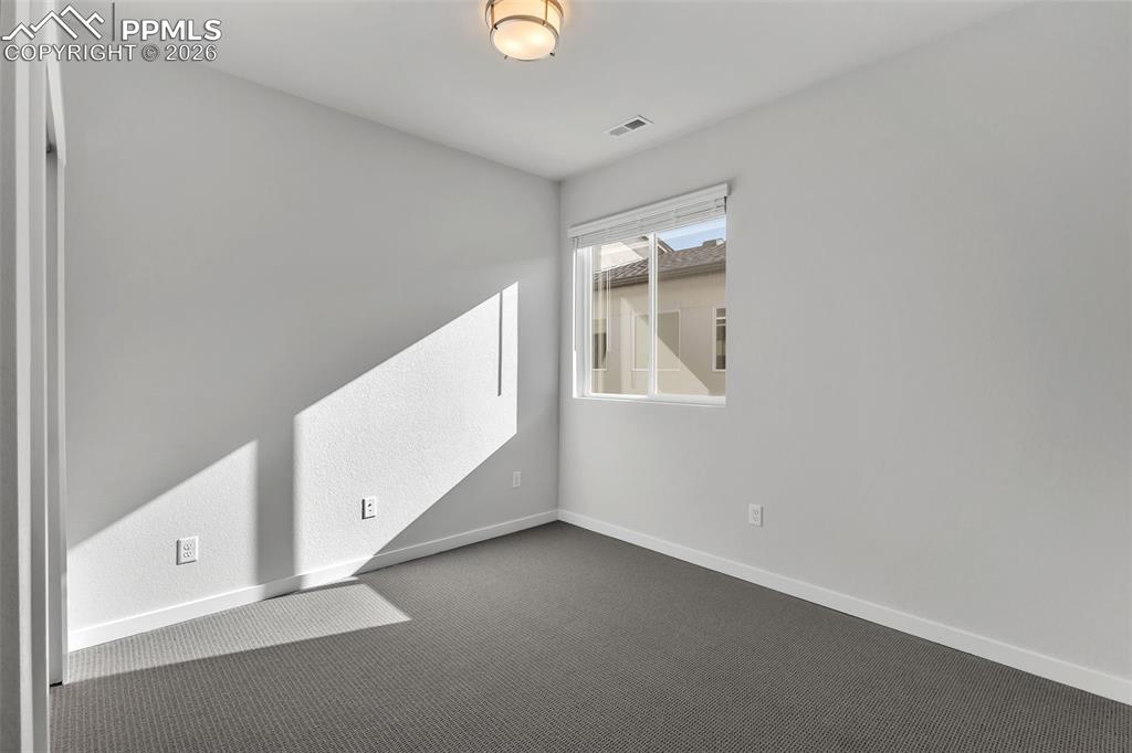 Image 9 of 31: Upper level unit