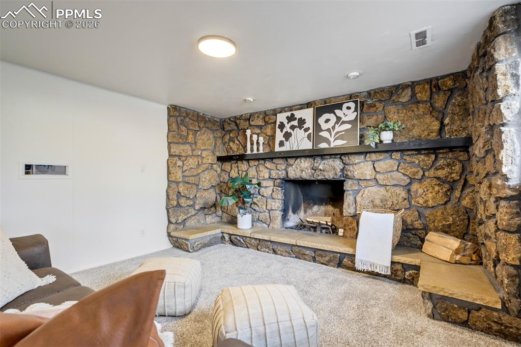 Image 37 of 47: Living Room