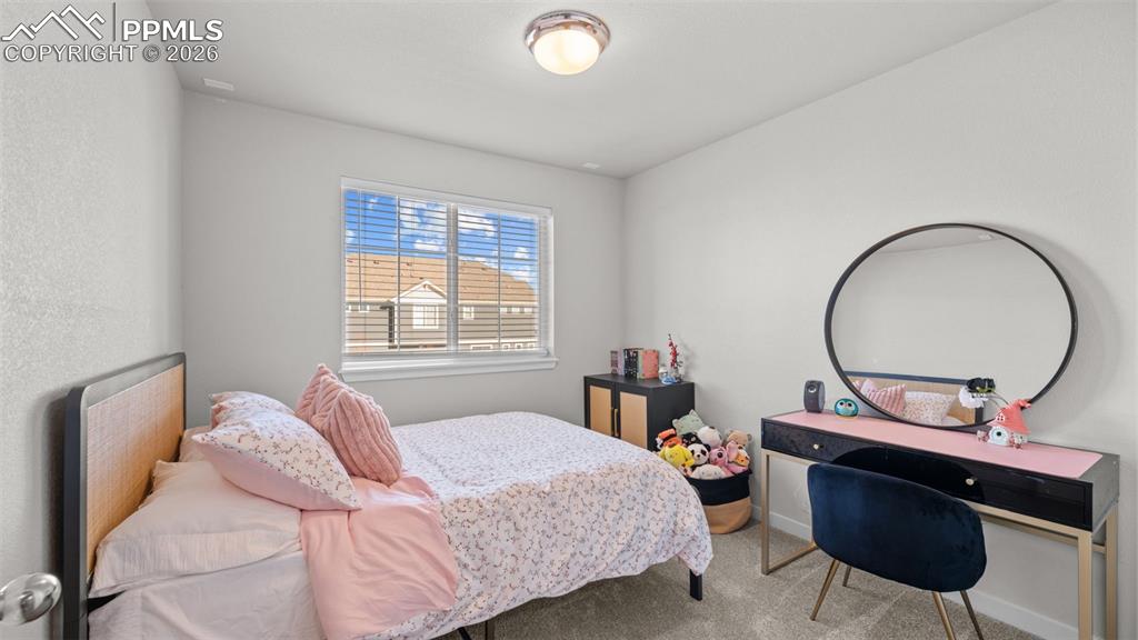 Image 24 of 37: Bedroom