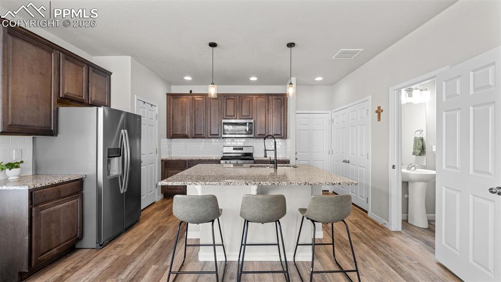 Image 3 of 37: Kitchen